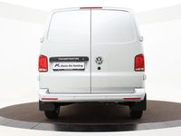 tweedehands VW Transporter 2.0 Tdi 150pk DSG L2H1 28 Highline | Airco | Cruise Control | P-Sensoren | App-Connect | Camera | Navi | Tussenschot | 16'' Inch |