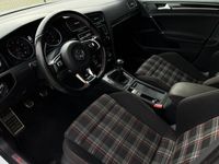 tweedehands VW Golf GTI 2.0 TSI 220PK|Xenon|Climate|Stoelverwarming|Navi|S