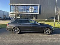 Occasion Mercedes E300 AMG line 320 PK (235 kW) 2022 Grijs Stationwagen