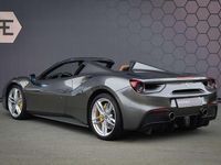 Occasion Ferrari 488 672 PK (494 kW) 2017 Grijs (metallic) Cabriolet