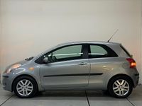 Occasion Toyota Yaris Sol 87 PK (63 kW) 2006 Grijs Hatchback