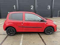 Occasion Renault Twingo Collection 75 PK (55 kW) 2011 Rood Hatchback