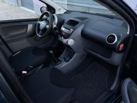 Occasion Toyota Aygo 68 PK (50 kW) 2008 Grijs Hatchback