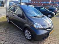 tweedehands Toyota Aygo 1.0-12V