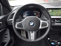 tweedehands BMW 120 1-SERIE i Executive M-sport Panorama, Virtual cockpit, Adaptive cruise, Carplay, Camera, Stuur/stoelverwarming