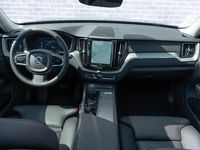 tweedehands Volvo XC60 2.0 Recharge T8 AWD Plus Bright | Google | 360 Camera | Adaptieve Cruise | BLIS | Getint Glas | Trekhaak | Harman Kardon Audio | Stoel-/Stuurverwarming | LED | Standkachel