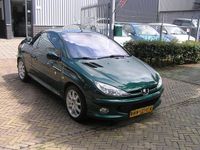 Occasion Peugeot 206 CC Roland Garros 136 PK (100 kW) 2002 Groen, metallic lak Cabriolet