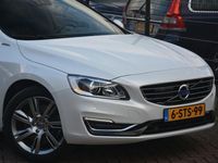 tweedehands Volvo V60 2.4 D6 AWD Plug-In Hybrid Summum | Navigatie | Lee