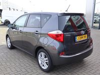 tweedehands Toyota Verso-S 1.3 VVT-i DYNAMIC AUTOMAAT LM-VELGEN CRUISE CLIMA CAMERA NAVI D.GLAS