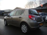 tweedehands Renault Clio 1.2 Special Line( NAVI +Airco )