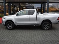 tweedehands Toyota HiLux 2.4 D-4D X TRA CAB PROFESSIONAL A/T 4WD VAN