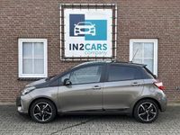 tweedehands Toyota Yaris 1.5 Hybrid Bi-Tone Plus *Navi*Parkeersensoren*