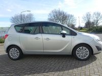 tweedehands Opel Meriva 1.4 Turbo EDITION - AUTOMAAT - trekhaak- zeer lage