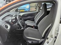 tweedehands Toyota Aygo 1.0 VVT-i x-clusiv veel extra s