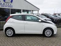 tweedehands Toyota Aygo 1.0 VVT-i x-play CAMERA | AIRCO | BT-TEL