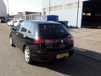 Occasion Fiat Croma 147 PK (108 kW) 2006 Zwart Hatchback