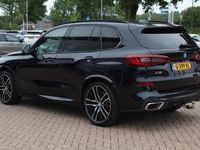 tweedehands BMW X5 xDrive30d High Exe M Sport / Trekhaak / Panoramadak / 360Camera / Head-up / Softclose / Standverwarming / Laser LED / Keyless / Dodehoek / 22'' / Luchtvering / Stoelventilatie