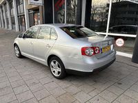 Occasion VW Jetta Comfortline 122 PK (89 kW) 2009 Grijs Sedan