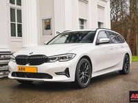 tweedehands BMW 330 330 Touring i Panoramadak | Dodehoek | 360 camera |