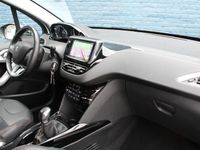 tweedehands Peugeot 2008 1.2 PureTech 110pk Crossway | Navigatie | Climate control | Grip control | All season | Alcantara |