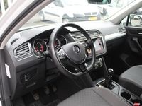 tweedehands VW Tiguan 1.5 TSI Comfortline Business//TREKHAAK//NAVI!!