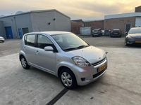 Occasion Daihatsu Sirion 69 PK (50 kW) 2012 Grijs Hatchback