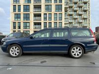 tweedehands Volvo V70 2.4 AUT Airco Cruise Trekhaak Nette Auto