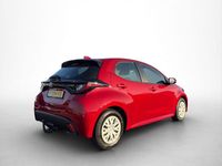 Occasion Toyota Yaris Hybrid Active 116 PK (85 kW) 2022 Rood Hatchback