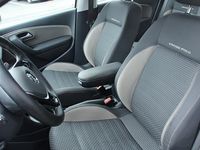 Occasion VW Polo Cross 90 PK (66 kW) 2016 Geel Hatchback