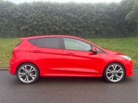 Occasion Ford Fiesta ST-Line 101 PK (74 kW) 2018 Rood Hatchback