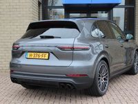 tweedehands Porsche Cayenne 3.0 E Hybrid-PANORAMA-LUCHTVERING-SPORT CHRONO-ADAP. STOELEN-ZEER COMPLEET