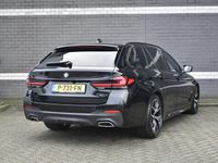 tweedehands BMW 540 5-SERIE TouringxDrive High Executive / M-Sport / Pano / 19" Velgen / Trekhaak