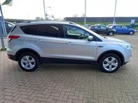 tweedehands Ford Kuga 1.5 Titanium, Airco(automatisch), Multimedia systeem, Bluetooth telefoonverbinding, Navigatie, Cruise control, Verwarmde voorruit, Stoelverwarming, Parkeersensoren, Dimlicht automatisch, Keyless, Trekhaak, Nette auto, BOVAG