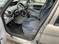 tweedehands Citroën Xsara Picasso 1.8i-16V Différence 2(st-bekr,clima,lmv,bj04,1499,-)