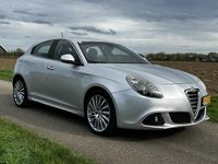 tweedehands Alfa Romeo Giulietta 1.4 T Distinctive | Clima | Xenon | Leder | BT