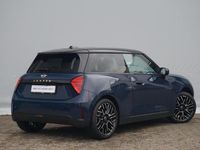 Nieuw Mini Cooper Favoured 135 kW (184 PK) 2025 Blauw Hatchback