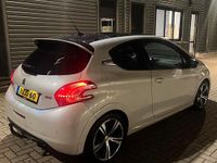Occasion Peugeot 208 GTi 200 PK (147 kW) 2015 Wit Hatchback