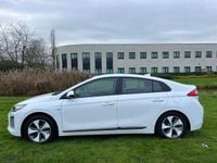 Occasion Hyundai Ioniq Comfort 88 kW (120 PK) 2017 Wit Hatchback