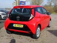 tweedehands Toyota Aygo 1.0 VVT-i x-play CAMERA | AIRCO | BT-TEL | AUDIO