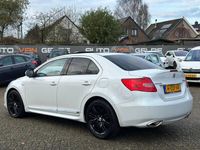 tweedehands Suzuki Kizashi 2.4 178PK UNIEK*SCHUIFDAK*PARELMOER*18LM*LEDER*VOL