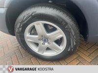 tweedehands Volvo XC70 2.5 T Kinetic AUTOMAAT