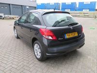 tweedehands Peugeot 207 1.4 VTi Urban Move 5 deurs airco 123405 km nap