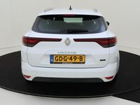 Occasion Renault Megane E-Tech Equilibre 158 PK (116 kW) 2024 Wit Stationwagen