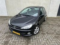 tweedehands Peugeot 206 1.6-16V Griffe Leder Clima 15' CV APK Elek pakket