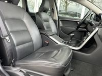tweedehands Volvo XC70 2.0 D4 FWD Summum | Navigatie | Trekhaak | Voorstoelen Verwarmd | Dakraam |