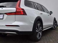 tweedehands Volvo V60 CC 255PK Automaat 2.0 B5 AWD Plus/ Polestar Engineerd