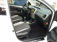 tweedehands Toyota Aygo 1.0 VVT-I X-PLAY 2 tone