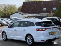 Occasion Renault Mégane GrandTour LIMITED 101 PK (74 kW) 2018 Wit Stationwagen
