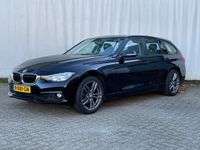 tweedehands BMW 318 3-SERIE Touring i Executive Aut. / Navi /Stl.vw.