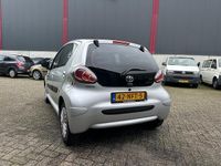 Occasion Toyota Aygo Comfort 68 PK (50 kW) 2010 Grijs (metallic) Hatchback
